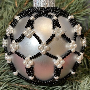 Glob de sticla decorat, Accesorii de Craciun, Decoratiuni de Craciun de casa, Decoratiuni pentru pomul de Craciun, Impletituri, broderie cu margele, ARTYNOS