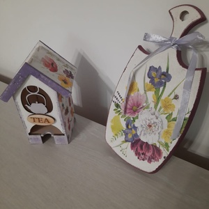 Set casuta pentru ceai si tocator decorativ cu buchet de flori - Artynos.ro