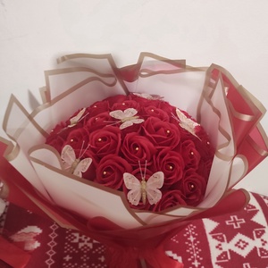 Buchet cu trandafiri de sapun parfumati   - Artynos.ro