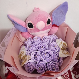Buchet cu trandafiri de sapun parfumati si Stitch  - Artynos.ro