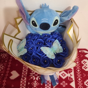 Buchet cu trandafiri de sapun parfumati si Stitch  - Artynos.ro