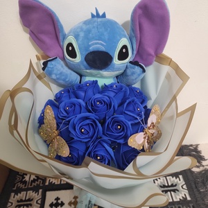Buchet cu trandafiri de sapun parfumati si Stitch  - Artynos.ro