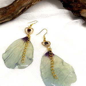 cercei handmade unicat din rasina si flori naturale 00565 - Artynos.ro