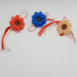 3 Brose/martisor Flori duble din margele - Artynos.ro