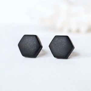 Cercei albi fimo cercei posturi cercei cu tija cercei clipsuri cercei minimali cadou femeie cercei geometrici hexagonali - Artynos.ro