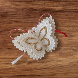 Martisor Fluture 3D Alb - Artynos.ro Martisor Fluture 3D Alb - Artynos.ro