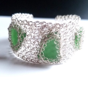 Bratara argintata cu sticla de mare-sea glass verde - Artynos.ro