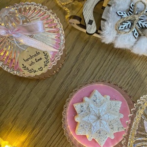 Lumanare parfumata Luxury Snowflake 65g - Artynos.ro
