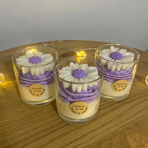 Lumanare parfumata Flower power 140g - Artynos.ro