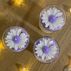 Lumanare parfumata Flower power 140g - Artynos.ro