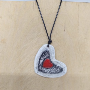 Pandantiv handmade in forma de inima, Inima Contrastanta, Bijuterii, Coliere, Coliere cu pandantive, Ceramica, Pictura, ARTYNOS