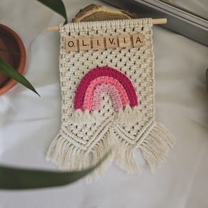 Decor de perete din macrame cu curcubeu si nume personalizat  100% bumbac organic , Casa & Stil de viata, Accesorii pentru decorat casa, Decoratiuni de pereti, decoratiuni suspendate, Decoratiuni perete, macramé, Innoda, ARTYNOS