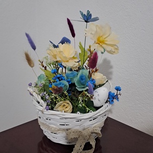 Cos cu flori de primavara , Casa & Stil de viata, Accesorii pentru decorat casa, Decoratiuni cu tematica spirituala, Fossil, roca, mineral, Aranjament de flori, ARTYNOS