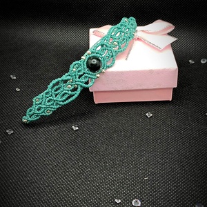 Bratara verde micro macrame Piatra Soarelui - Artynos.ro