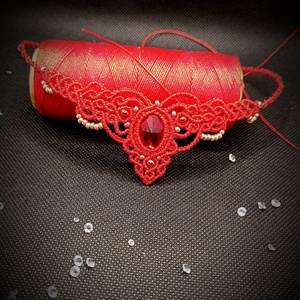 Colier rosu micro macrame cu cristal  - Artynos.ro