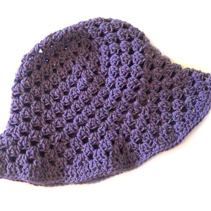Bucket hat pentru fetite, crosetata manual model granny square - Artynos.ro