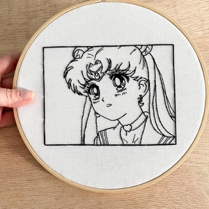 Gherghef decorativ cu Sailor Moon, Arte vizuale si accesorii , Imagini cu broderii, Alte tablouri textil, Broderie, ARTYNOS