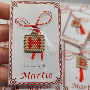 Martisor litera  - Artynos.ro