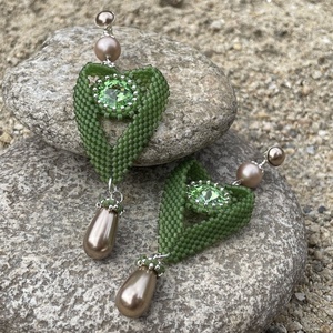 Cercei Green hearts din argint si Swarovski - Artynos.ro