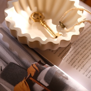 Bol cu margini in valuri , Casa & Stil de viata, Accesorii pentru decorat casa, Decoratiuni de masa si decoratiuni pentru rafturi , Boluri din ceramica, boluri decorative, , ARTYNOS