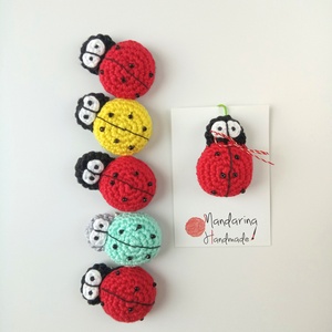Martisor crosetat buburuza - Artynos.ro