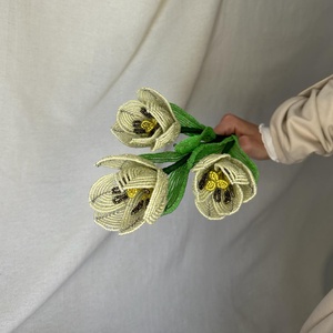Buchet cu lalele din margele  - Artynos.ro