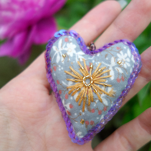 Colier talisman Inima, Bijuterii, Coliere, Coliere statement, Confectionarea bijuteriilor, Cusatura, ARTYNOS