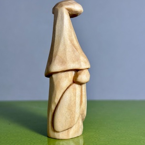 Gnom cioplit din lemn de tei - figurina unicat - Artynos.ro