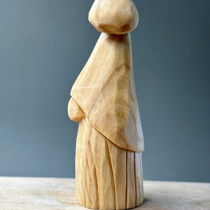 Gnom cioplit din lemn de tei - figurina unicat - Artynos.ro