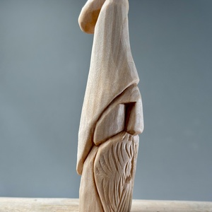 Vrajitor sculptat manual din lemn de tei  figura decorativa unica - Artynos.ro