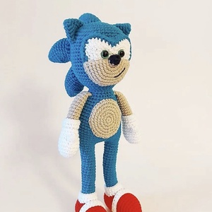 Ariciul Sonic, personaj crosetat - Artynos.ro