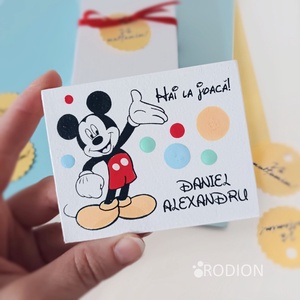 Marturii botez baietel pictat manual personalizate cu nume Mickey Mouse - Artynos.ro