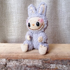 Crosetati Labubu - personajul de plus preferat al lui TikTok!, Jucarii si echipamente pentru copii, Plusuri, Figurine de plus, Crosetat, Cauta cea mai recenta tendinta TikTok! Noua stea a internetului este in sfarsit a ta - draguta, moa..., ARTYNOS