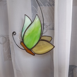 Decor fereastra Tiffany cu fluture  pentru iubitorii naturii  - Artynos.ro